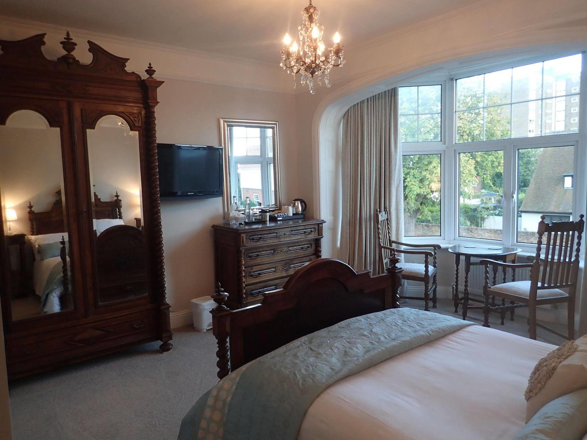 The Old Surgery Bed and Breakfast Clacton-on-Sea Eksteriør billede